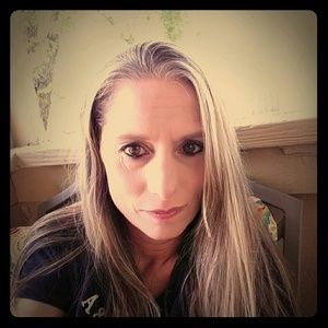 Meet your Posher, Alison